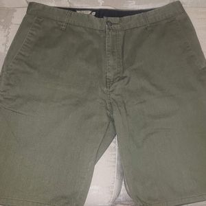 Volcom Green Vmonty Shorts Size 34